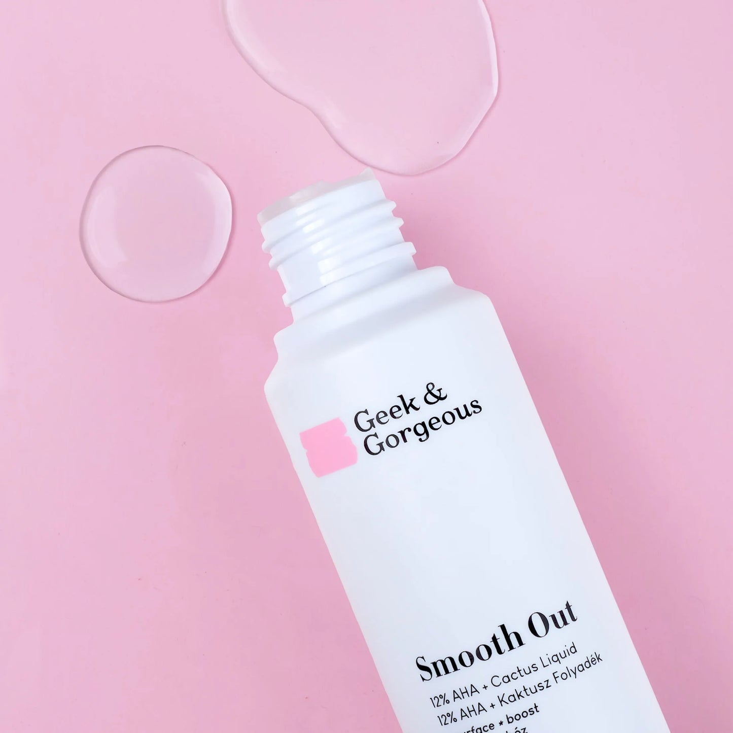 Smooth Out GEEK & GORGEOUS 