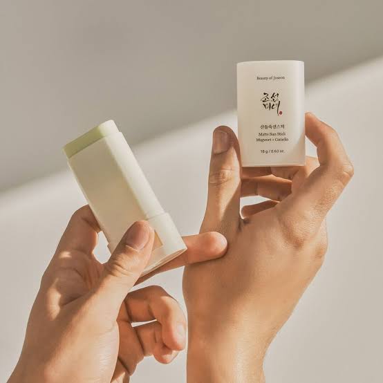 Matte Sun Stick : Mugwort+Camelia (SPF 50+ PA++++)